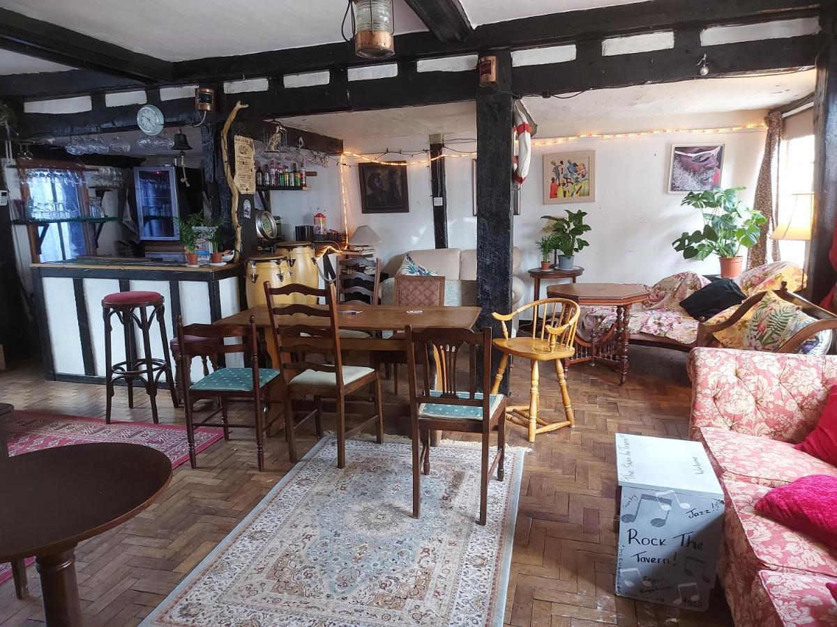 הארוויץ' The Swan Inn מראה חיצוני תמונה